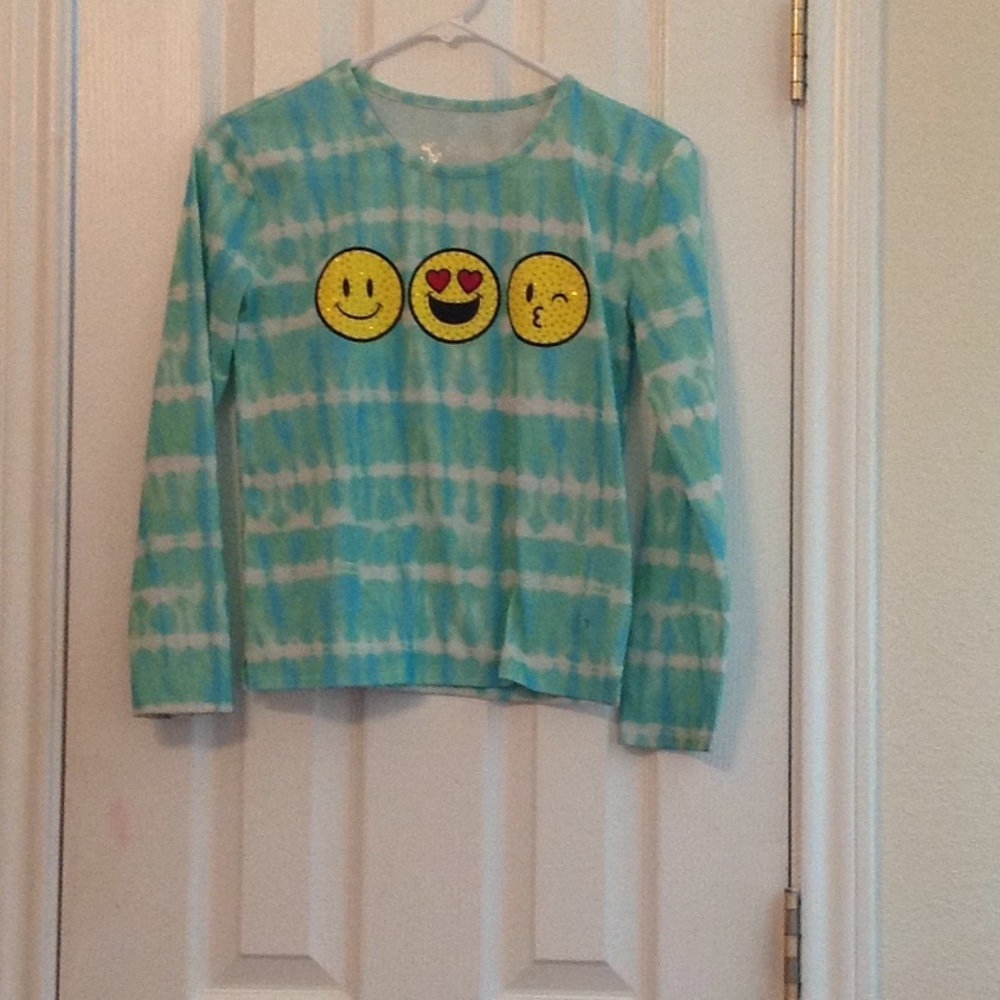 Tie dye shirt with emojis